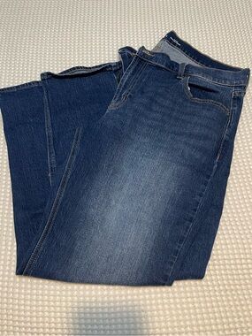 Old Navy - Women’s Dark Wash Mid-Rise WOW Boyfriend Jeans